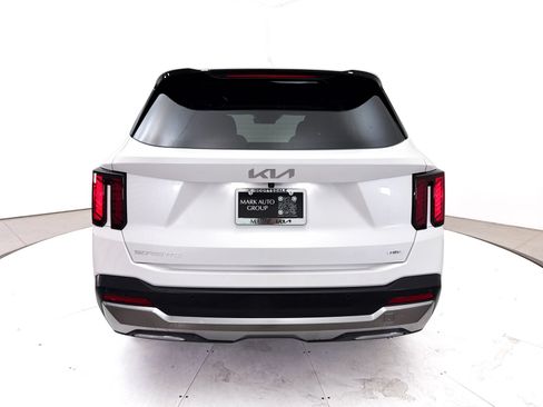 Certified 2025 Kia Sorento EX w/ EX Panoramic Sunroof Package FWD image 19