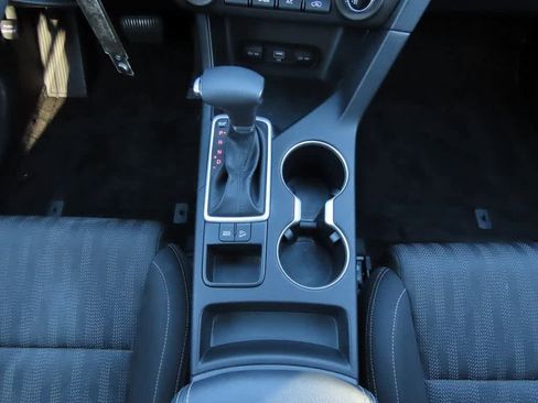 Used 2022 Kia Sportage LX image 21