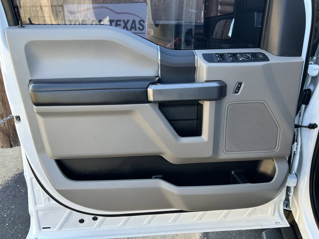 Used 2022 Ford F250 XLT w/ XLT Value Package AWD/4WD image 3