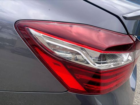 Used 2017 Honda Accord Sport Special Edition image 29