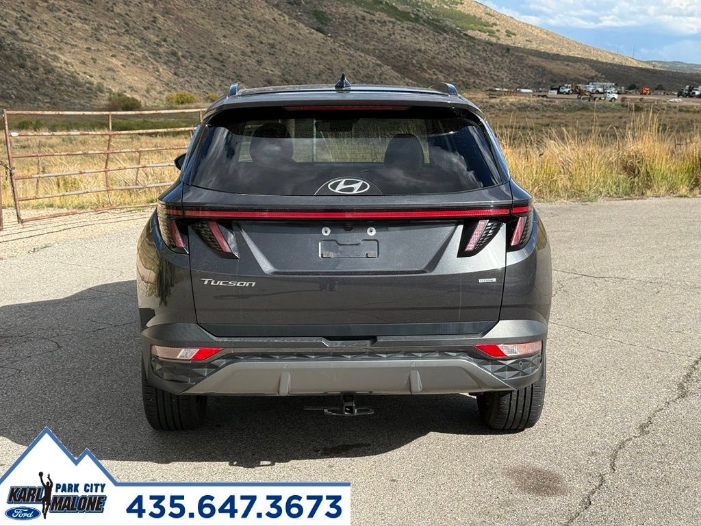 Used 2022 Hyundai Tucson Limited w/ Cargo Package AWD/4WD image 4