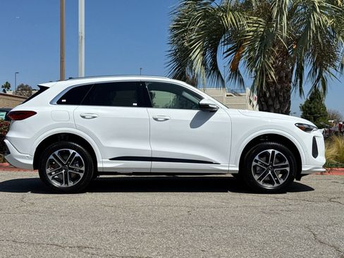 New 2026 Audi Q5 Premium AWD/4WD image 3