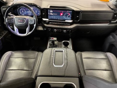 Used 2022 GMC Sierra 1500 SLT w/ SLT Premium Plus Package AWD/4WD image 7