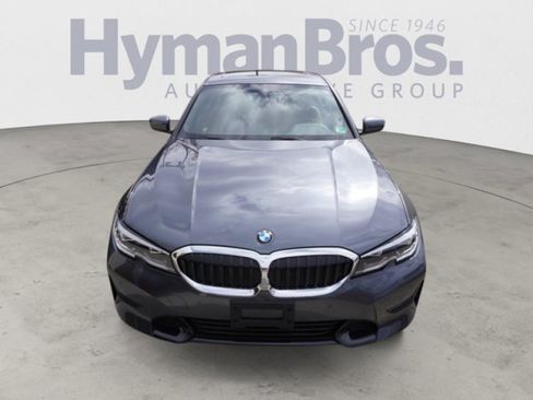 Used 2022 BMW 330i xDrive Sedan w/ Driving Assistance Package image 2