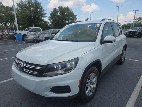 Used 2017 Volkswagen Tiguan S FWD image 1
