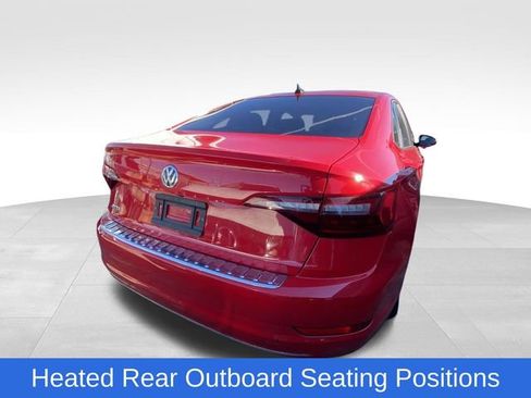 Used 2021 Volkswagen Jetta SE w/ SE Cold Weather Package image 6