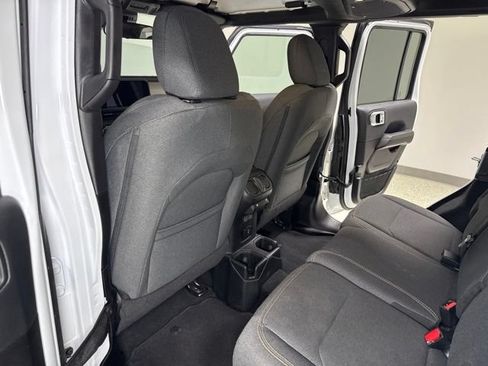 Used 2025 Jeep Wrangler Unlimited Sahara AWD/4WD image 23