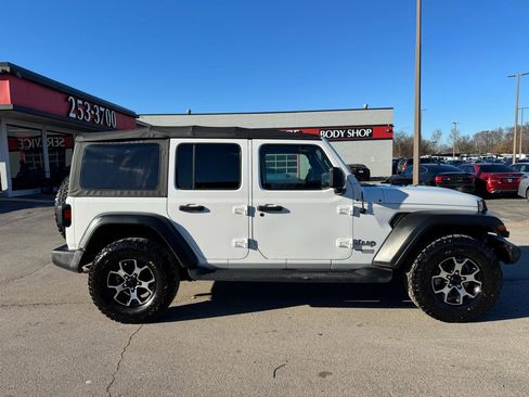 Used 2018 Jeep Wrangler Unlimited Sport S AWD/4WD image 2