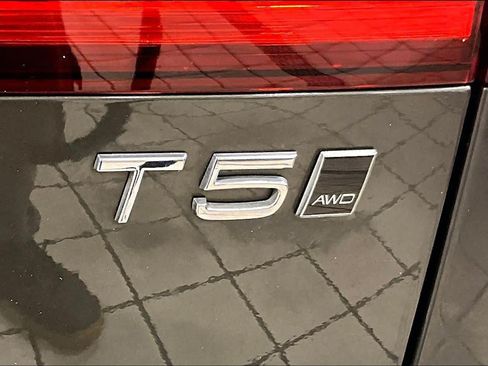 Used 2020 Volvo V60 T5 Cross Country AWD/4WD image 10