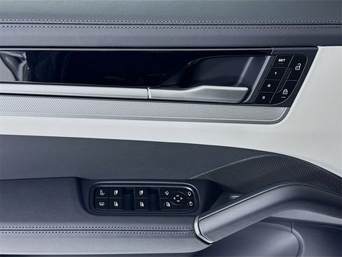New 2026 Porsche Cayenne S image 11