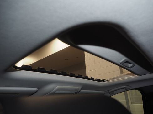 New 2026 MAZDA CX-90 Plug-In Hybrid w/ Preferred image 6