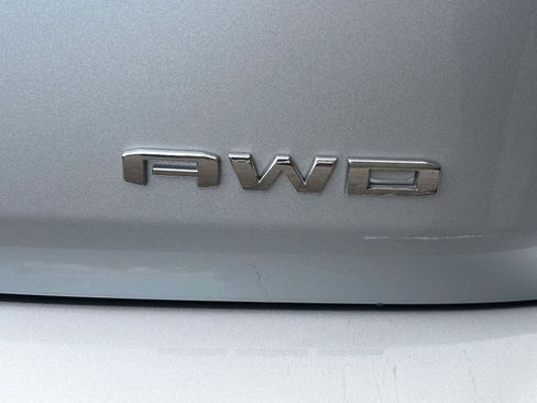 Used 2022 GMC Terrain SLE w/ Driver Convenience Package image 13