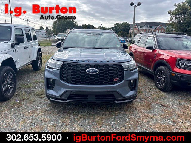 Used 2025 Ford Explorer ST AWD/4WD image 2