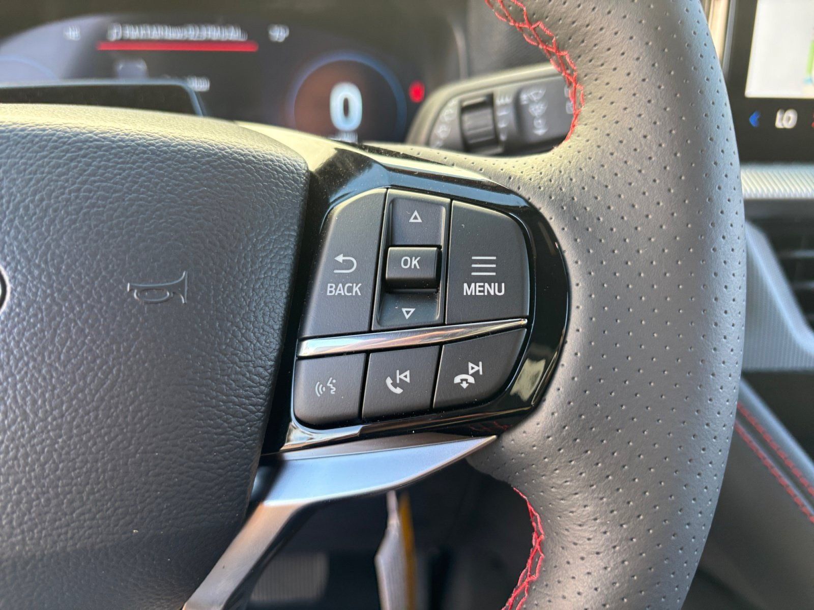 New 2025 Ford Explorer ST-Line w/ Premium Package RWD image 34