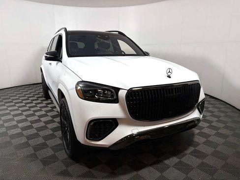 Used 2025 Mercedes-Benz Maybach GLS 600 4MATIC image 2