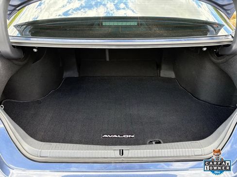 Used 2019 Toyota Avalon XLE w/ Moonroof Package FWD image 9
