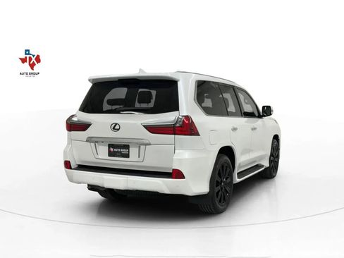 Used 2020 Lexus LX 570 4WD w/ 3rd Row & Luxury Pkg image 7