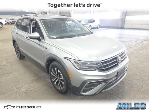 Used 2023 Volkswagen Tiguan S FWD image 1