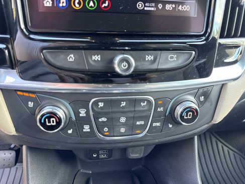 Used 2023 Chevrolet Traverse Premier AWD/4WD image 27