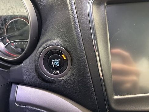 Used 2018 Dodge Journey Crossroad image 38