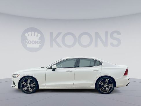 Certified 2022 Volvo S60 B5 Inscription image 2