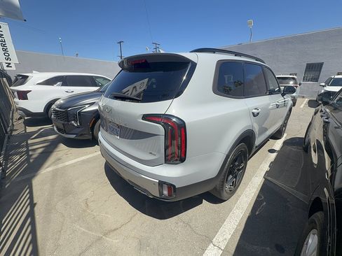 Used 2023 Kia Telluride EX X-Line AWD/4WD image 3