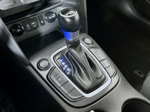 Used 2021 Hyundai Kona Ultimate image 17