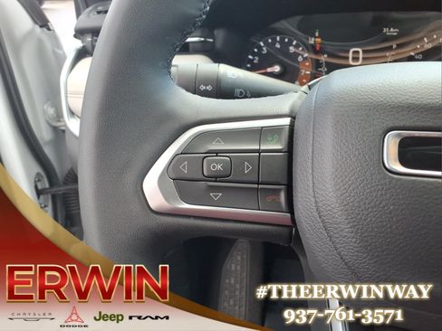 Certified 2025 Jeep Compass Limited AWD/4WD image 18