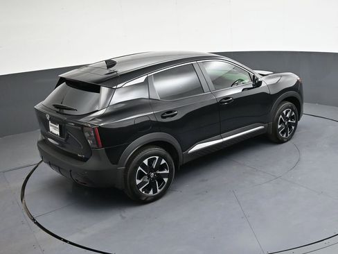 Certified 2025 Nissan Kicks SV image 22