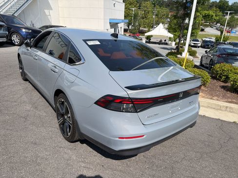Used 2025 Honda Accord Sport image 31