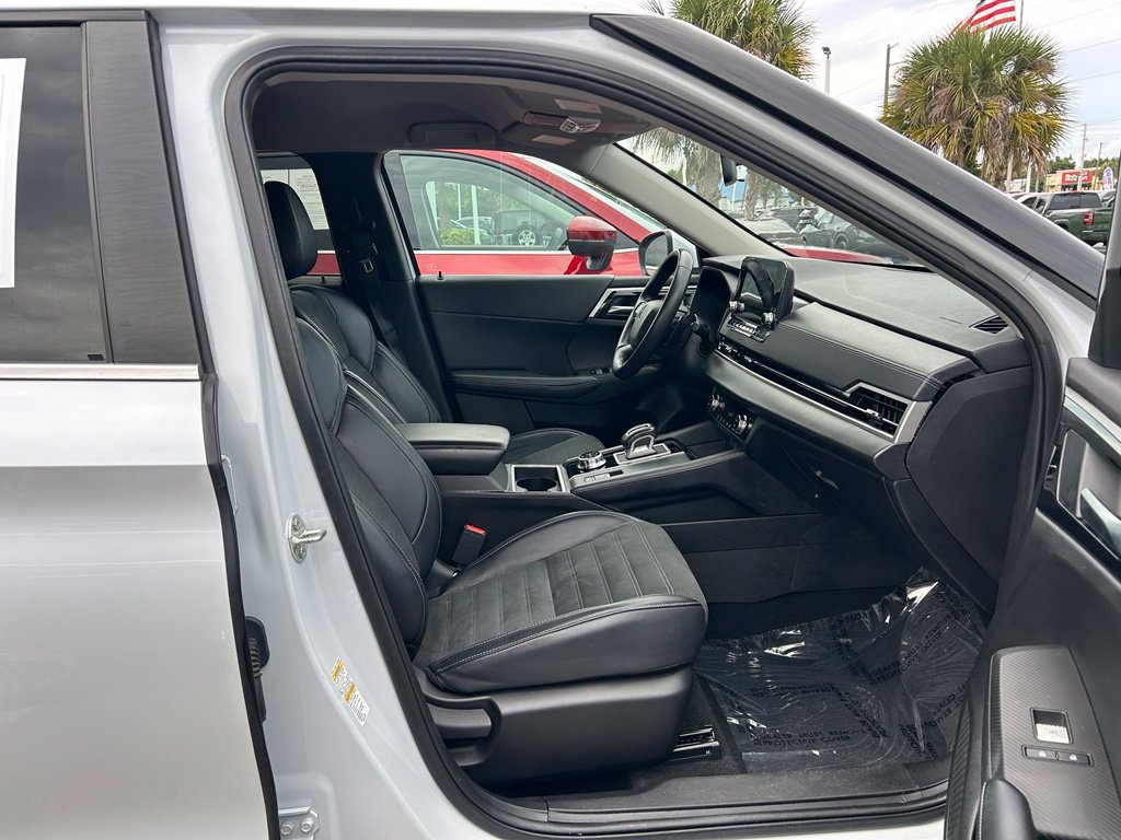Used 2024 Mitsubishi Outlander SE AWD/4WD image 38