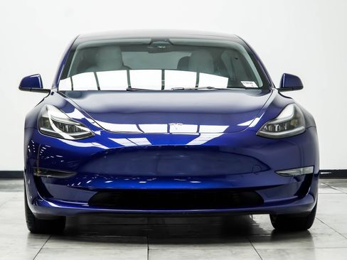 Used 2023 Tesla Model 3 Standard Range RWD image 7