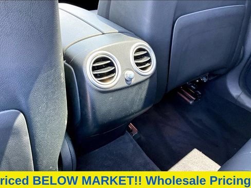 Used 2021 Mercedes-Benz GLC 300 w/ Premium Package image 12