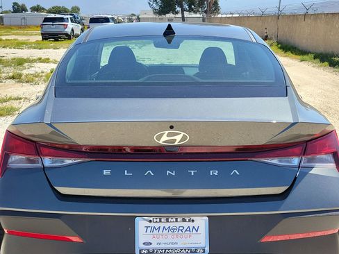 Used 2026 Hyundai Elantra SE w/ Cargo Package FWD image 19