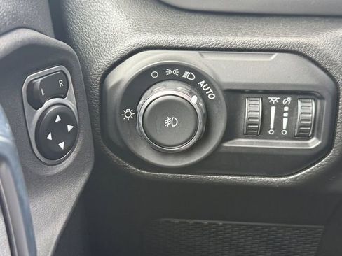 Used 2021 Jeep Wrangler Unlimited Sport image 12