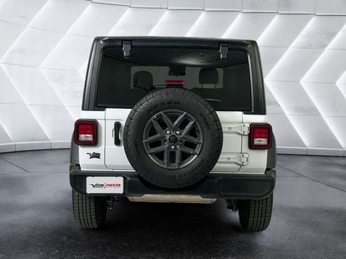 Used 2024 Jeep Wrangler Unlimited Sport AWD/4WD image 5