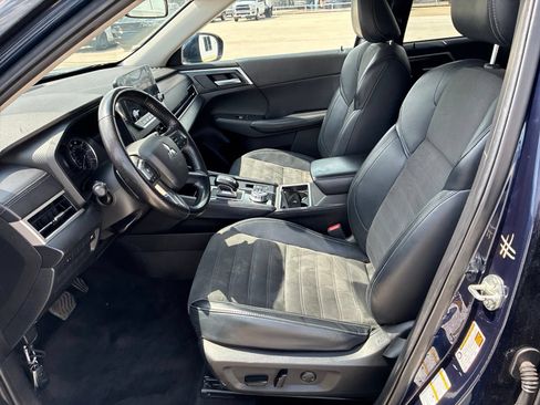 Used 2023 Mitsubishi Outlander SE FWD image 10