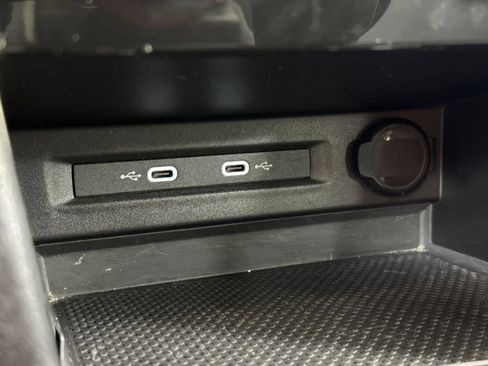 Used 2024 Volkswagen Taos S image 35