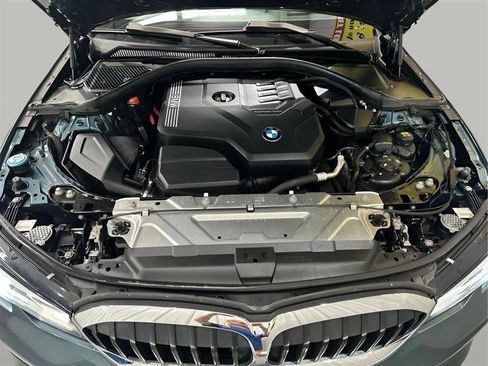 Used 2021 BMW 330i xDrive Sedan AWD/4WD image 23