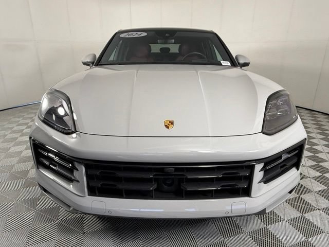 Used 2024 Porsche Cayenne Coupe AWD/4WD image 11