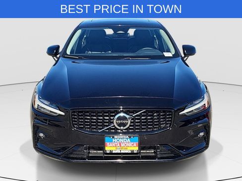 Used 2024 Volvo S60 B5 Core AWD/4WD image 2