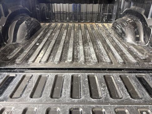 Used 2021 RAM 1500 Laramie AWD/4WD image 37