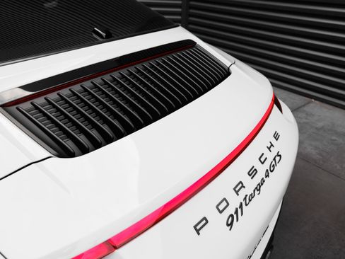 Certified 2019 Porsche 911 Targa 4 GTS image 32