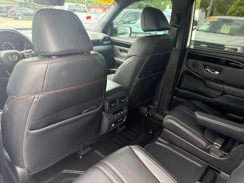 Used 2024 Honda Pilot TrailSport image 14