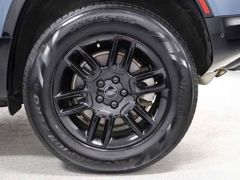 Used 2024 Land Rover Defender 110 X-Dynamic SE AWD/4WD image 38