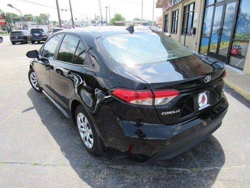 Used 2025 Toyota Corolla LE FWD image 10