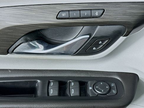 Used 2020 GMC Terrain SLT w/ Preferred Package image 23