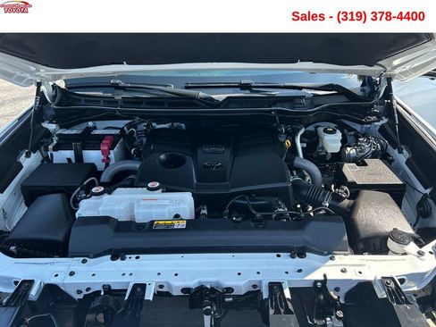 Used 2024 Toyota Tundra Limited w/ TRD Off-Road Package AWD/4WD image 20