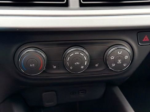 New 2026 Chevrolet Trax RS w/ Sunroof Package image 15