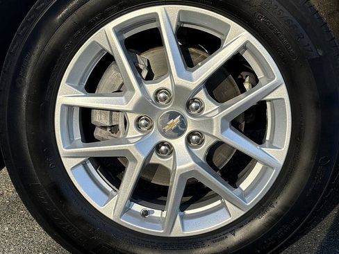 Certified 2024 Chevrolet Equinox LS w/ LS Convenience Package image 8